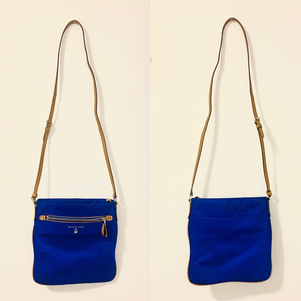Michael Kors Kelsey Nylon Large - Crossbody - Blue